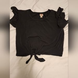 Cropped knit tshirt, ruffle sleeves size small